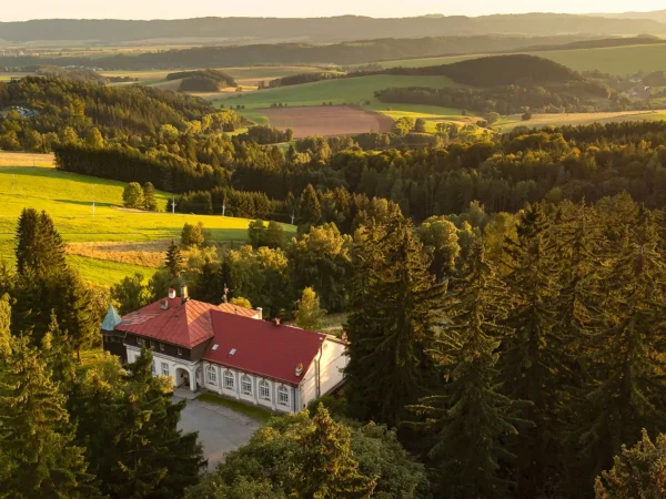 Pobyt na romantickom zámku v Broumovsku s raňajkami
