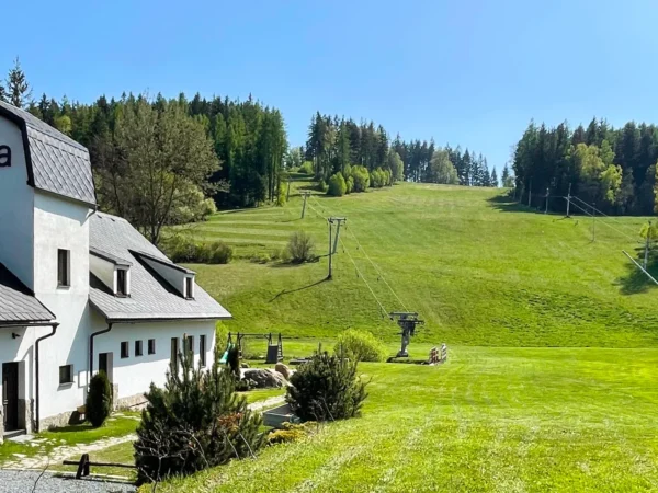 Apartmány na horskej chate v Jeseníkoch vrátane domácej stravy a neobmedzeného wellness s bazénom