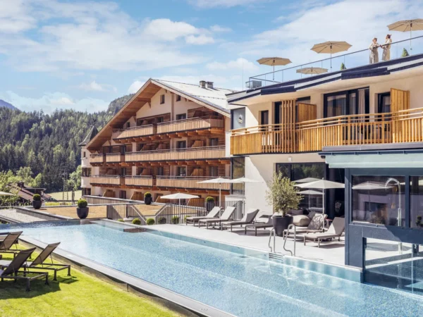 4* dovolenka v Tirolsku: polpenzia plus, neobmedzene wellness, v zime lyže, v lete karta výhod