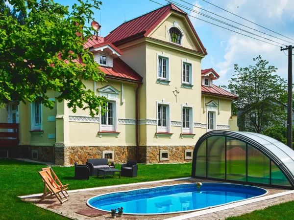 Bílá v Beskydoch: apartmány s kuchynkou, vstup do detského parku aj možnosť privátnej sauny