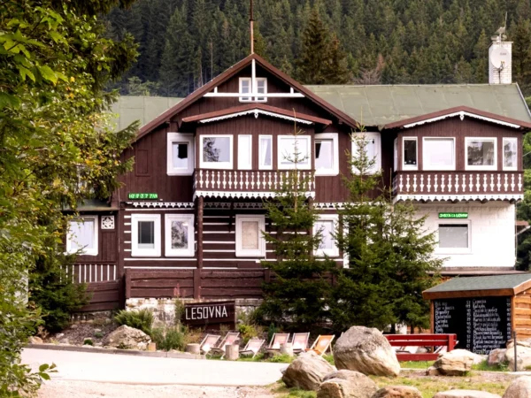 Pobyt v Peci pod Sněžkou až pre 6 osôb: raňajky, fľaša vína aj sauna