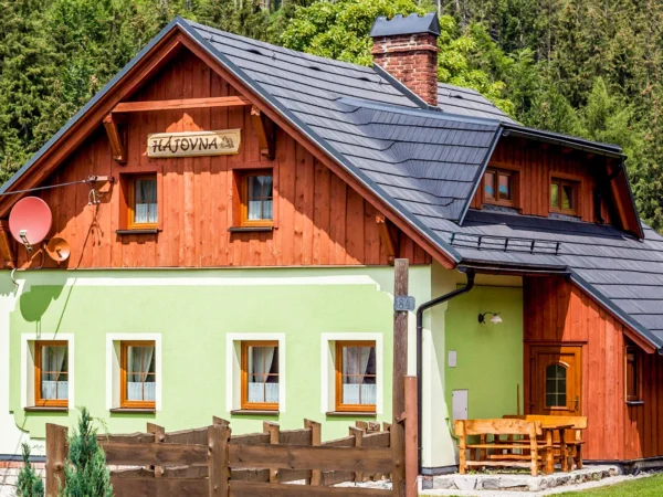 Pobyt na Dolnej Morave: zrekonštruované apartmány aj horská chalupa až pre 14 osôb