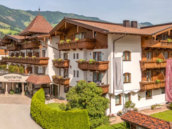 Krásny hotel v Tirolsku: polpenzia plus, neobmedzený wellness s infinity bazénom, výlety