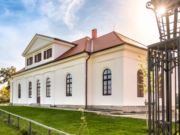 Príjemný pobyt na kaštieli neďaleko Valtíc a Lednice s raňajkami a privátnym wellness