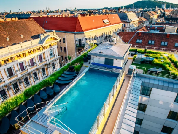 Continental Hotel v Budapešti: luxusné ubytovanie s raňajkami a wellness