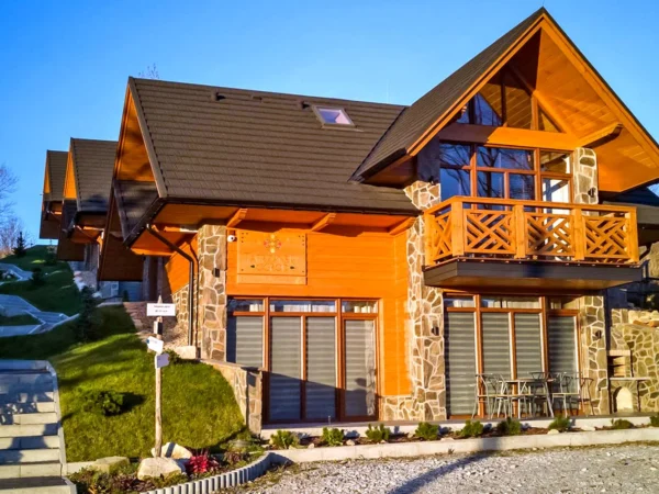 Oddych pre celú rodinu či partiu v domčekoch v Zakopanom s čarovným výhľadom na Tatry