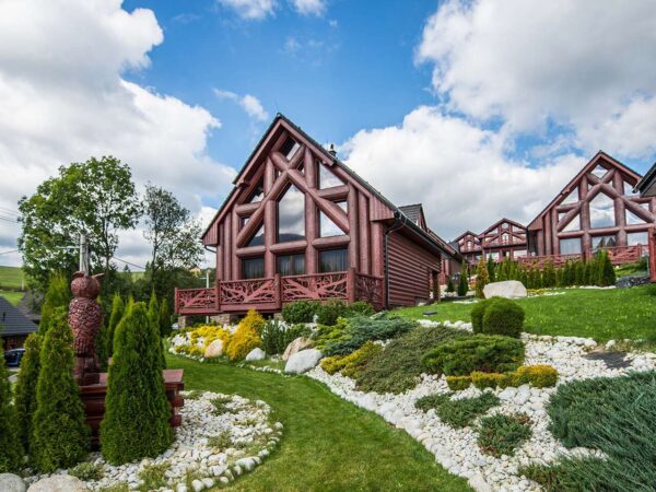 Mountain Resort Chalets pre 4 dospelé osoby a 4 deti uprostred Belianskych Tatier so saunou a jacuzzi na terase