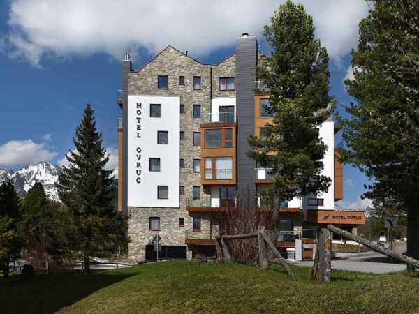 Luxusné apartmány na Štrbskom Plese v APLEND Hoteli Ovruč **** s raňajkami a wellness