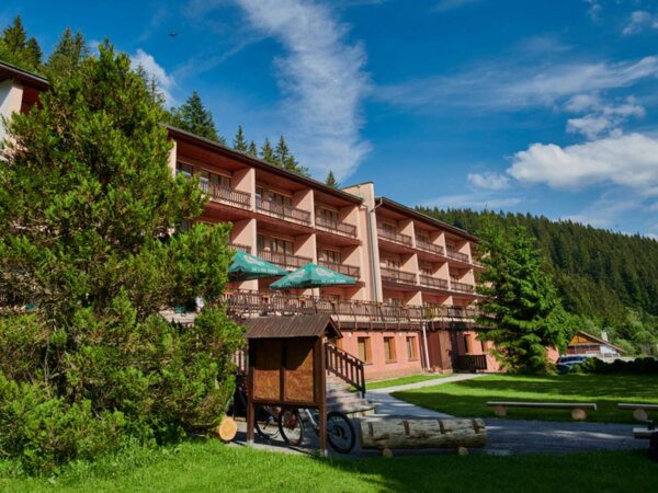 Horský Hotel Podjavorník*** s neobmedzeným relaxom v bazéne a polpenziou