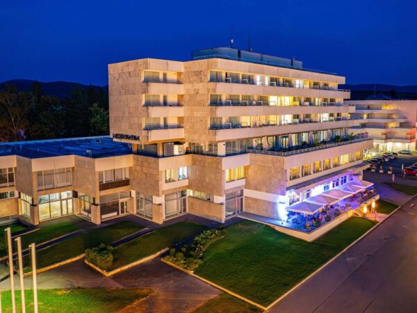Pobyt v Kúpeľnom hoteli Veľká Fatra v Moderných kúpeľoch Turčianske Teplice so vstupmi do Spa&Aquapark alebo procedúrami