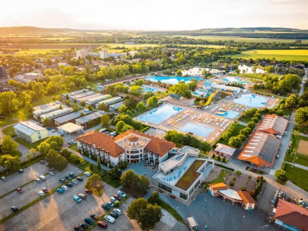 Dovolenka na najväčšom aquaparku na Slovensku s neobmedzeným vstupom vo Wellness Hotel Thermal***