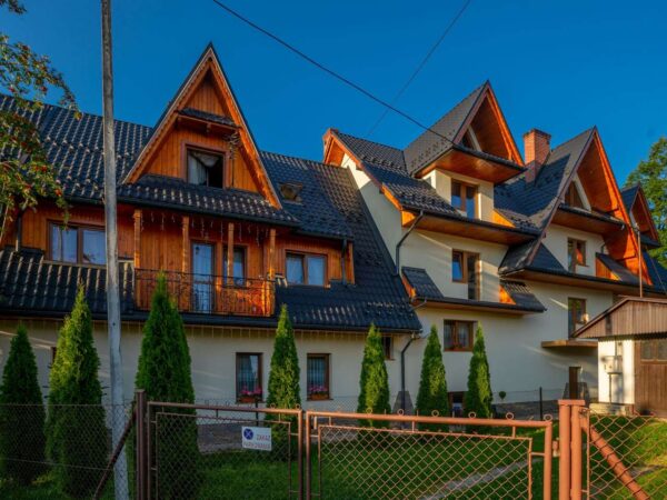 Willa u Gałów v horskej obci Poronin v poľských Tatrách – viaceré termálne kúpaliská v okolí