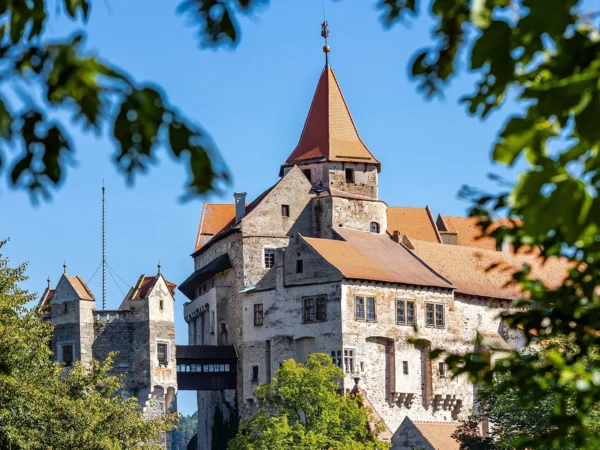 Poznávací zájazd na české hrady Pernštejn a Veveří