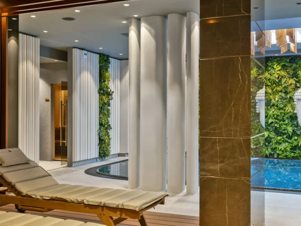 Snový pobyt v Karlových Varoch: 4* hotel s raňajkami, nádherným wellness aj masážou
