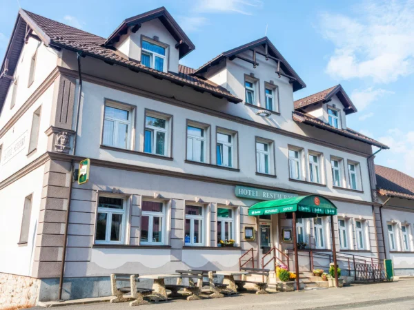 Aktívny relax v Krušných horách: strava aj privátna sauna a zapožičanie ferratových setov