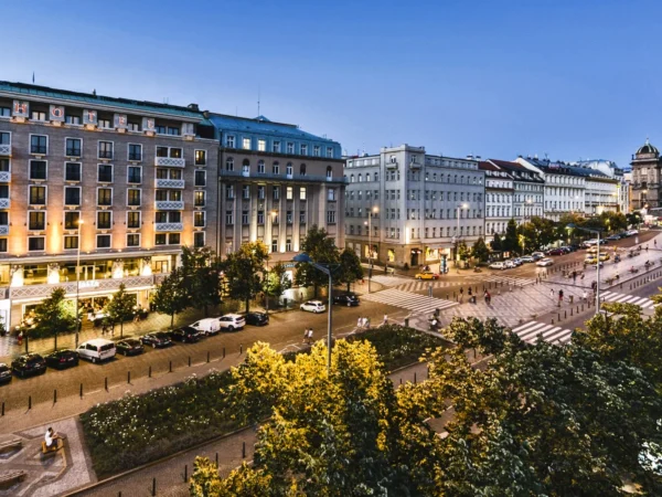 5* pobyt v centre Prahy: hotel priamo na Václavskom námestí, raňajky aj prehliadka múzea