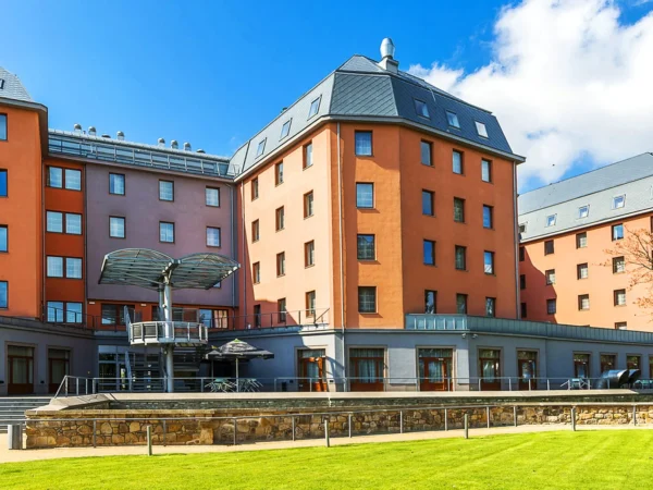 Oddych v hoteli Marriott v centre Plzne s raňajkami alebo polpenziou