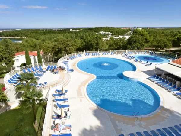 4* apartmány v istrijskom Poreči: pre páry aj rodiny, bazén, pláž, animačný program