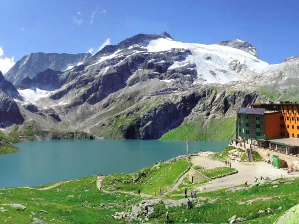 Na výlety do Rakúska: 3* hotel vo výške 2315 m, pri jazere a ľadovci, polpenzia, wellness, deti do 12 rokov zdarma