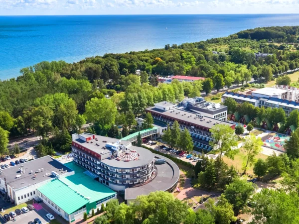 Pobyt pri Baltskom mori: hotel blízko mora, polpenzia, neobmedzený vstup do bazénov a sáun, animačné programy
