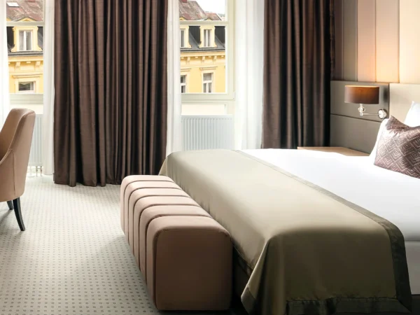 Luxusný butikový hotel v srdci Karlových Varov: 300 m od Vřídelnej kolonády, polpenzia aj wellness