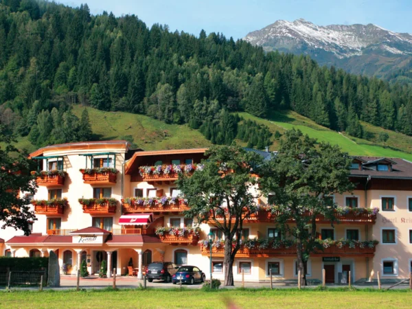 Zell am See: hotel pri lanovke, wellness, polpenzia, 2 deti do 5,9 rokov zdarma a možnosť zakúpenia skipasu