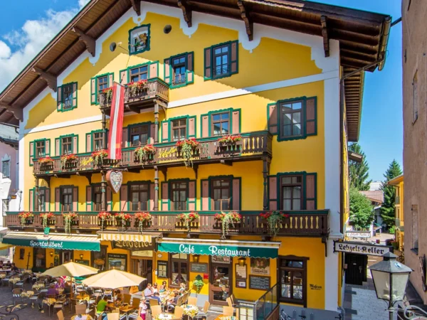 Hotel v centre Zell am See: raňajky aj polpenzia, neobmedzene sauna, letná karta výhod