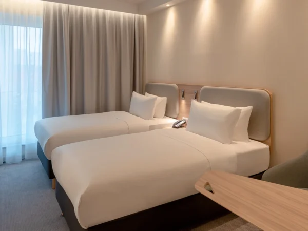 Moderný hotel v Mníchove s bufetovými raňajkami: blízko výstaviska aj BMW Weltu