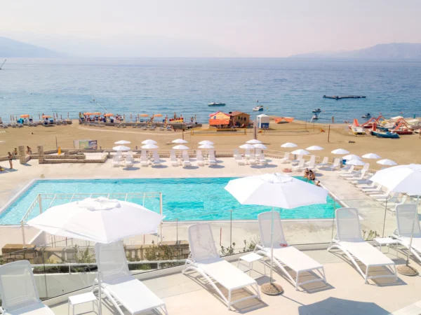 Chorvátsko all inclusive: 4* hotel pri pláži v Kvarnerskom zálive, bazény aj wellness