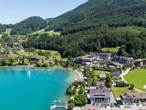Pobyt v rakúskych Alpách: hotel priamo pri jazere, polpenzia, kúpele aj požičanie bicyklov
