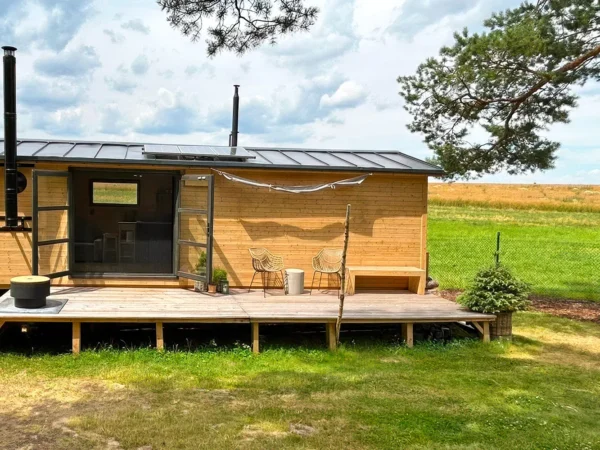 Moderný tiny house na Křivoklátsku, 11 km od Lán: bez stravy alebo s raňajkami