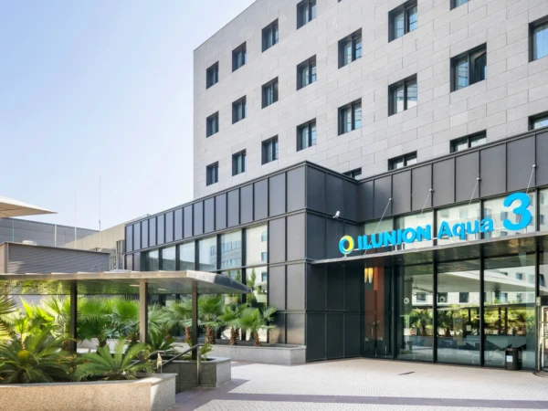Dovolenka v Španielsku: 3* hotel s raňajkami, autobusy na pláž, Oceánografický park