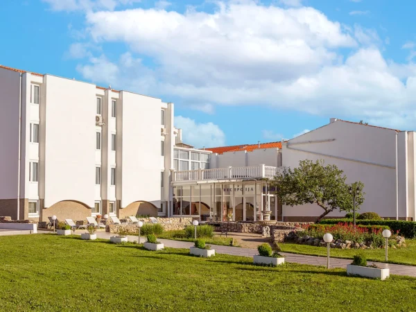 Pohodová dovolenka na Krku: 3* hotel pri pláži, polpenzia, dieťa do 11,9 rokov zdarma