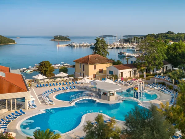Istria: 4* hotel s bazénom a wellness, skvelá poloha pri pláži aj dobré jedlo