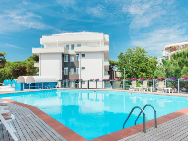 Ravenna: hotel pri pláži, bazén aj strava podľa výberu od raňajok až po plnú penziu