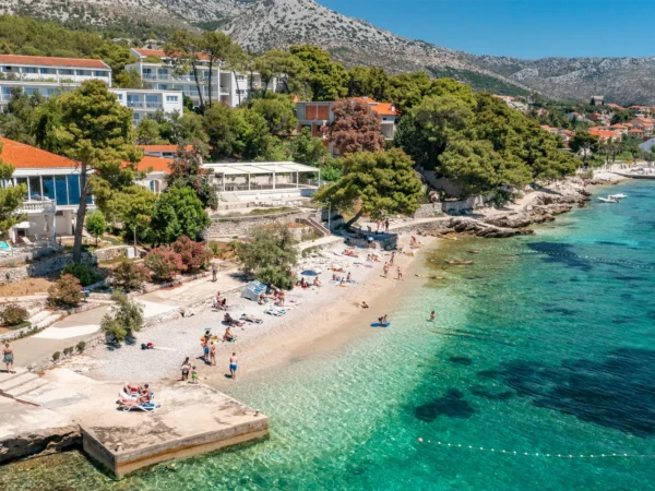 Pobyt na chorvátskom polostrove Pelješac: pri pláži, s bazénom a polpenziou alebo all inclusive