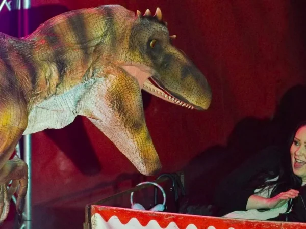 CIRKUS FRANCESKO JUNG v Dunajskej Strede, Seredi a Galante – show plná akrobacie, zábavy aj vystúpenie s dinosaurami