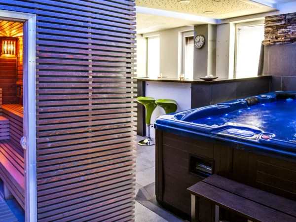 Relax na juhu Čiech: raňajky, neobmedzený vstup do wellness aj romantický balíček