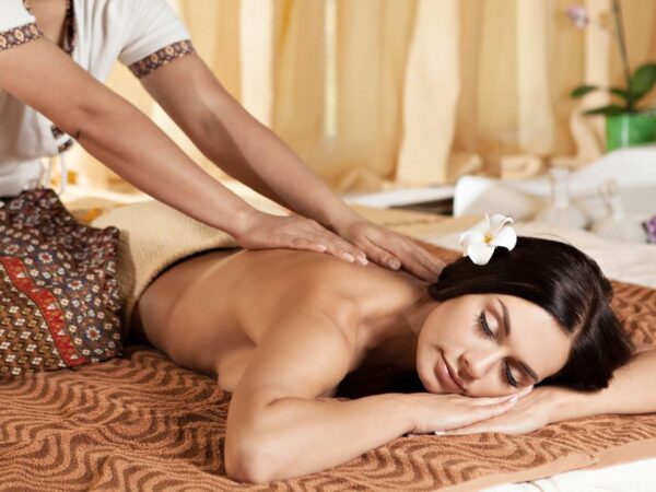 Thajské kráľovské masážne balíčky s extra procedúrami v PreRelax – Exclusive Thai centre