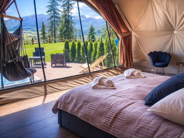 Romantický glamping s privátnou vonkajšou vírivkou len kúsok od Zakopaného