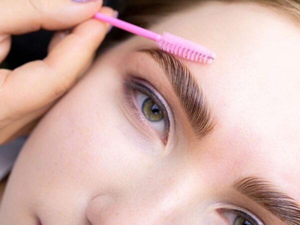 Dokonalé obočie bez námahy: laminácia pre prirodzený a upravený vzhľad od Skin Care Institute