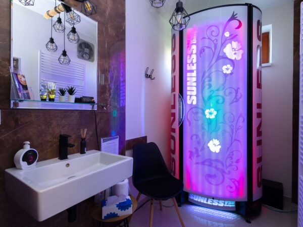 Permanentka do solária a cukrový nástrek v Beauty Palace v Pezinku