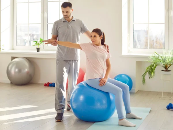 Individuálne cvičenia na zlepšenie zdravia: Zdravotná joga, Spiral Balance, základy dychových cvičení alebo core tréning