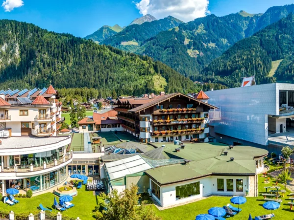 Dovolenka v Zillertale: hotel pri lanovke s polpenziou a wellness, karta výhod