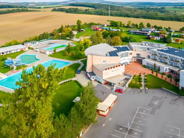 Wellness pobyt s polpenziou a neobmedzeným vstupom do bazénov a saunového sveta