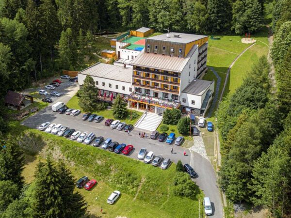 Wellness pobyt v Hoteli Kamzík v českých Jeseníkoch s polpenziou a športovými aktivitami