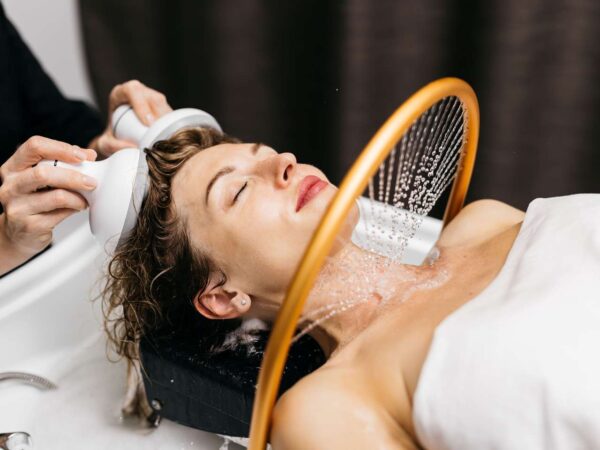 Head SPA pre dámy aj pánov v Rose Beauty – relax, ktorý prebudí vlasy aj zmysly