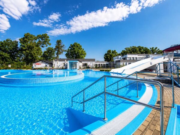 Hotel priamo v Termáloch Malé Bielice s bohatou polpenziou a neobmedzeným vstupom do bazénového komplexu