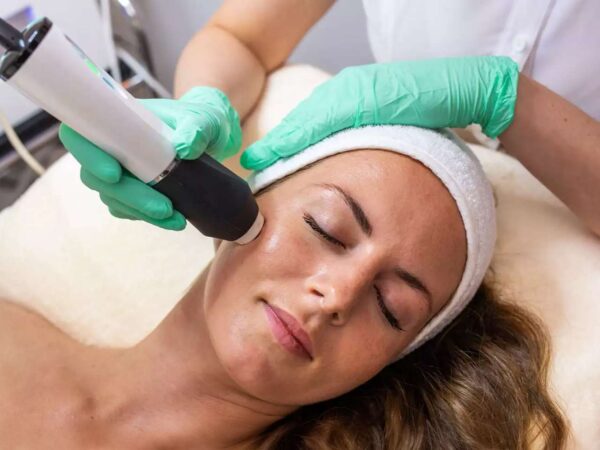 Ošetrenie pleti prelomovou technológiou OxyGeneo+ – rozžiarená a hydratovaná pleť, okamžitý aj dlhodobý efekt