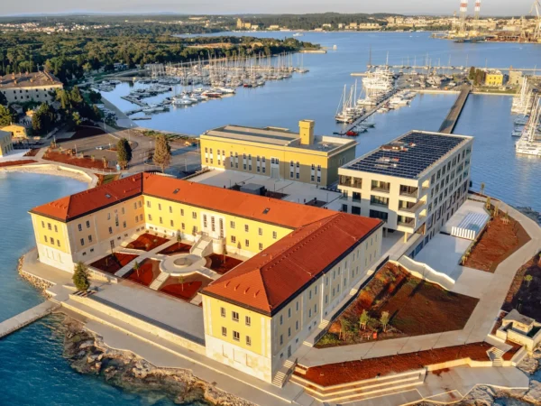 Chorvátska Pula: 5-hviezdičkový hotel na polostrove priamo pri mori, s raňajkami a neobmedzeným wellness